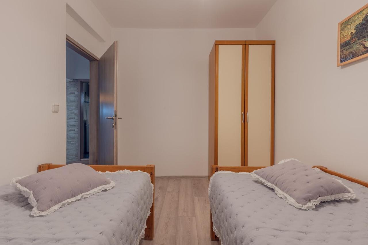 Holiday Home Insulam Mare Trogir Eksteriør bilde