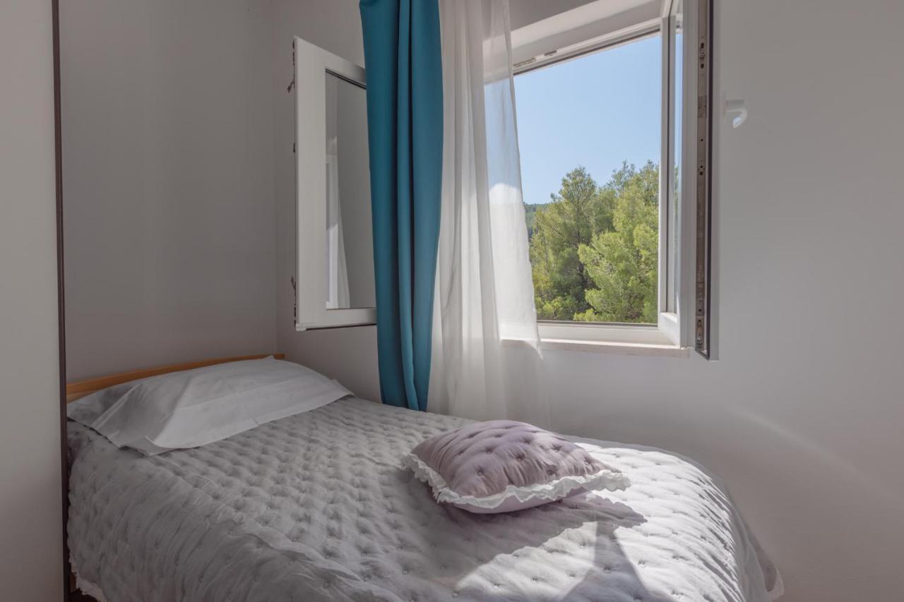 Holiday Home Insulam Mare Trogir Eksteriør bilde