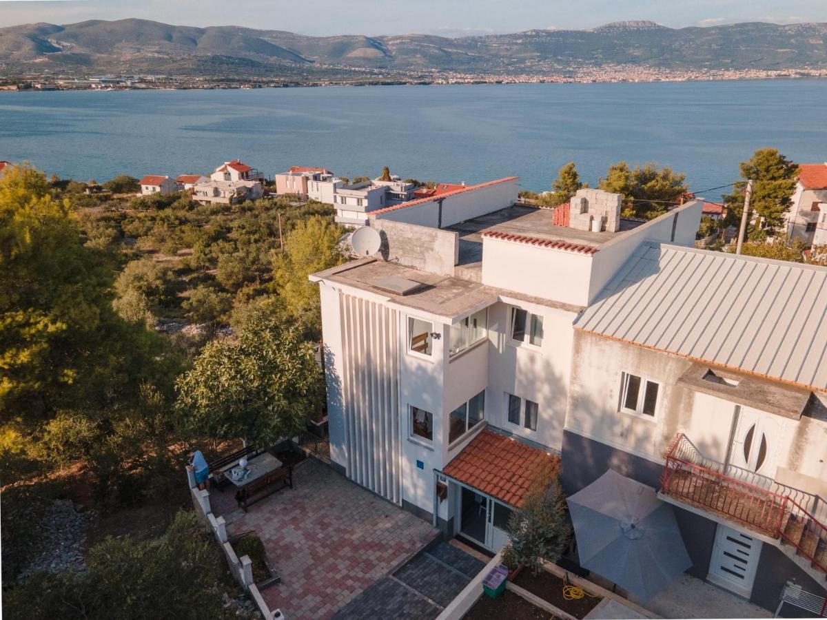 Holiday Home Insulam Mare Trogir Eksteriør bilde