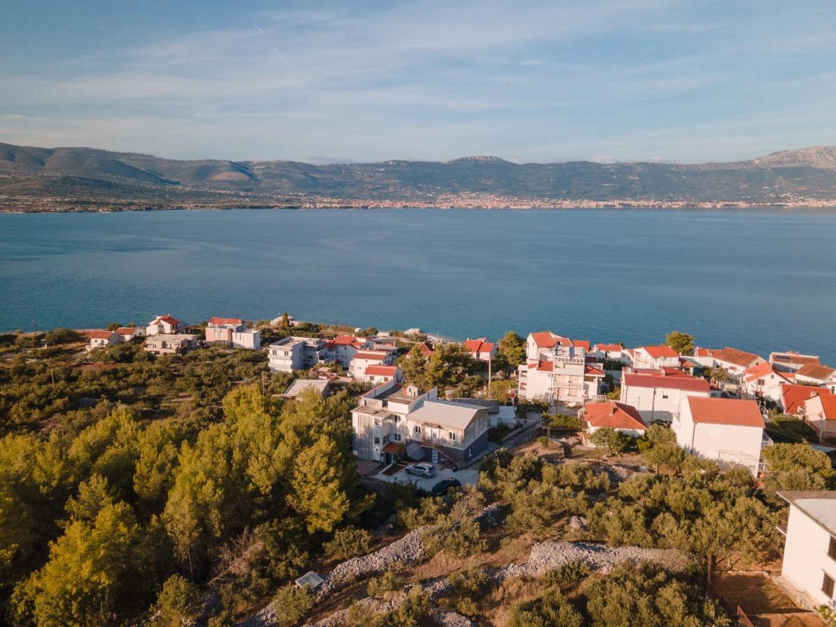 Holiday Home Insulam Mare Trogir Eksteriør bilde