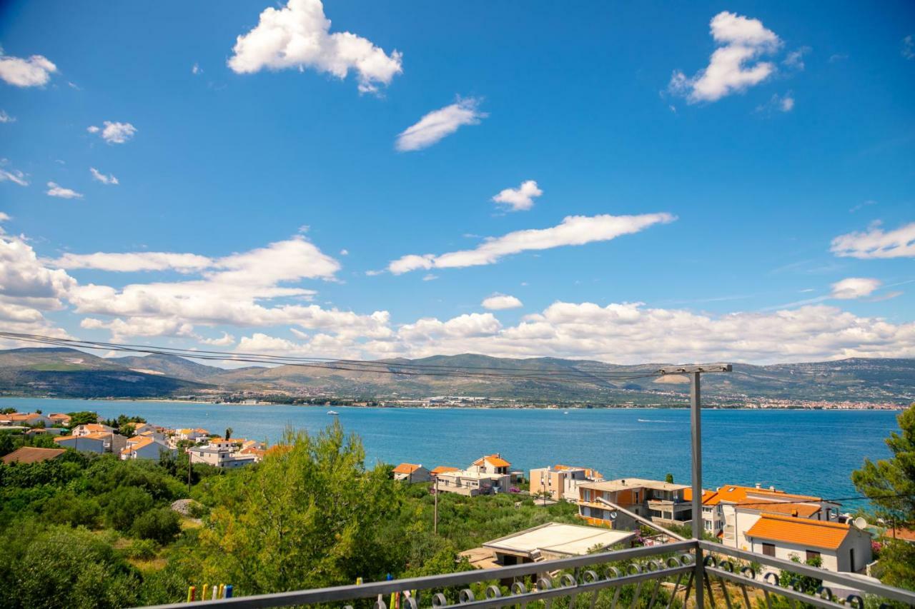 Holiday Home Insulam Mare Trogir Eksteriør bilde